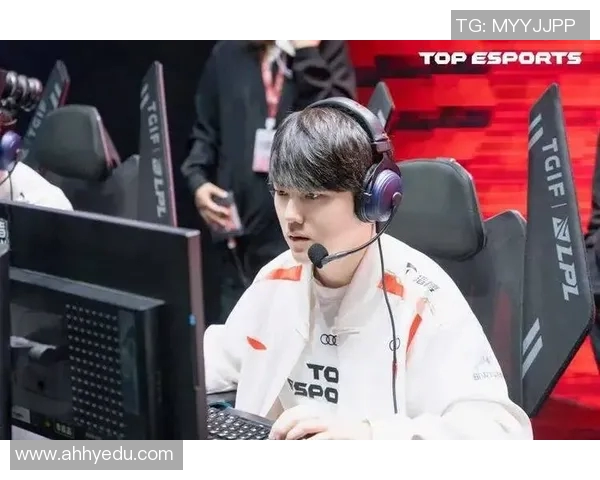 赛后复盘TES与JDG对决中的战术灵活性与应变能力分析