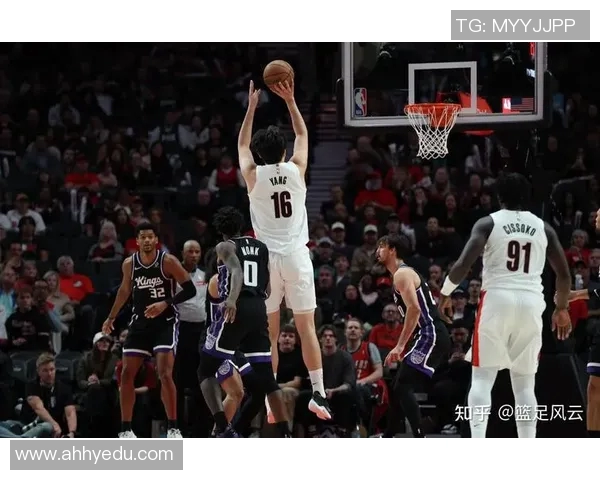 2015年NBA季后赛开拓者与勇士的激烈对决回顾与分析