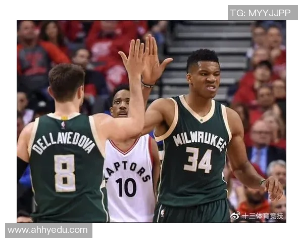 2001年NBA季后赛猛龙与雄鹿的激烈对决回顾与分析 2001年NBA季后赛猛龙与雄鹿的激烈对决回顾与分析