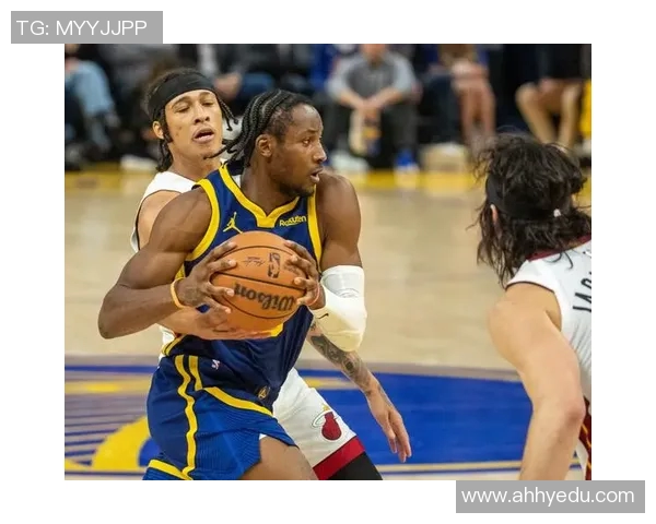 2016年NBA经典对决勇士与热火精彩录像回顾与分析