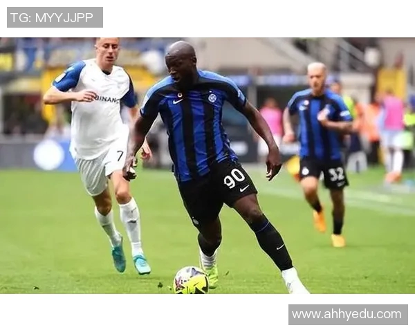 国际米兰与罗马精彩对决回放全场比赛亮点分析与战术解读