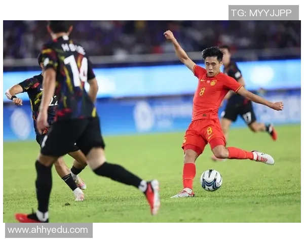 中国与香港足球比赛结果揭晓精彩瞬间回顾与分析