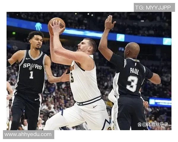 快船与马刺的传奇对决：一场篮球历史的深度剖析与回顾