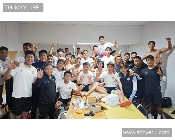 湘南比马与府中竞技的激烈对决展现足球魅力与团队精神的精彩瞬间 湘南比马与府中竞技的激烈对决展现足球魅力与团队精神的精彩瞬间