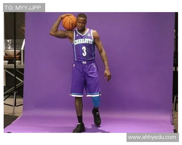 特里罗齐尔的篮球之路与成长历程揭秘 特里罗齐尔的篮球之路与成长历程揭秘