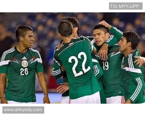 苏利南共和国与哥斯达黎加的精彩对决引发足球迷热议