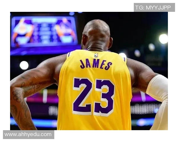 詹姆斯再创辉煌40分10篮板7助攻湖人加时逆转勇士成功晋级季后赛