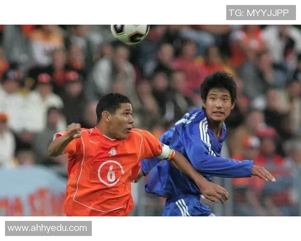 南京足球队进攻表现分析与防守漏洞探讨之路